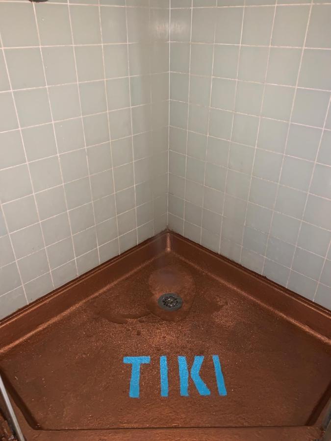 Tiki Lodge Mchenry - Downtown Modesto Eksteriør billede